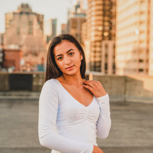 Meet your Posher, Meya